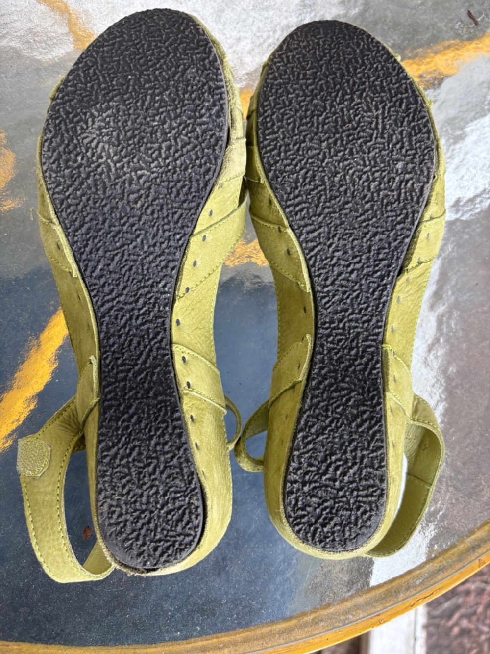 Vialis closed toe shoe - Picture 5 of 7